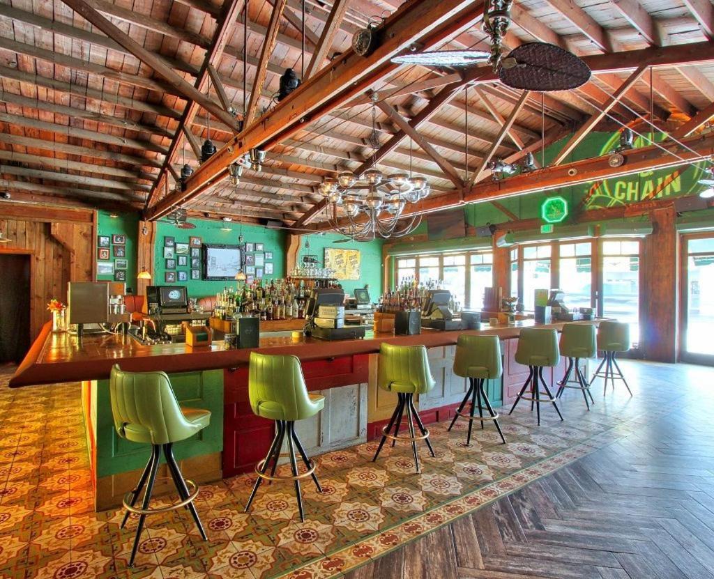 Private Loft In The Heart Of Little Havana マイアミ エクステリア 写真